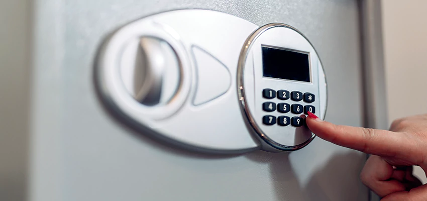 Jewelry Safe Cracking in Orland, California