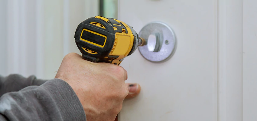 Street Locksmith For Smart Lock Repair in Orland, CA